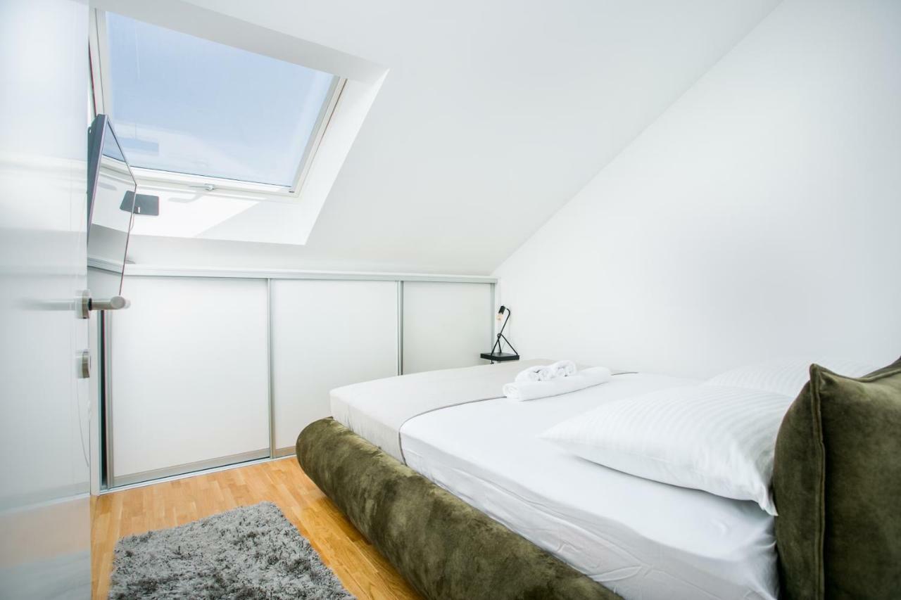 Luxury Penthouse Queen Lägenhet Split Exteriör bild